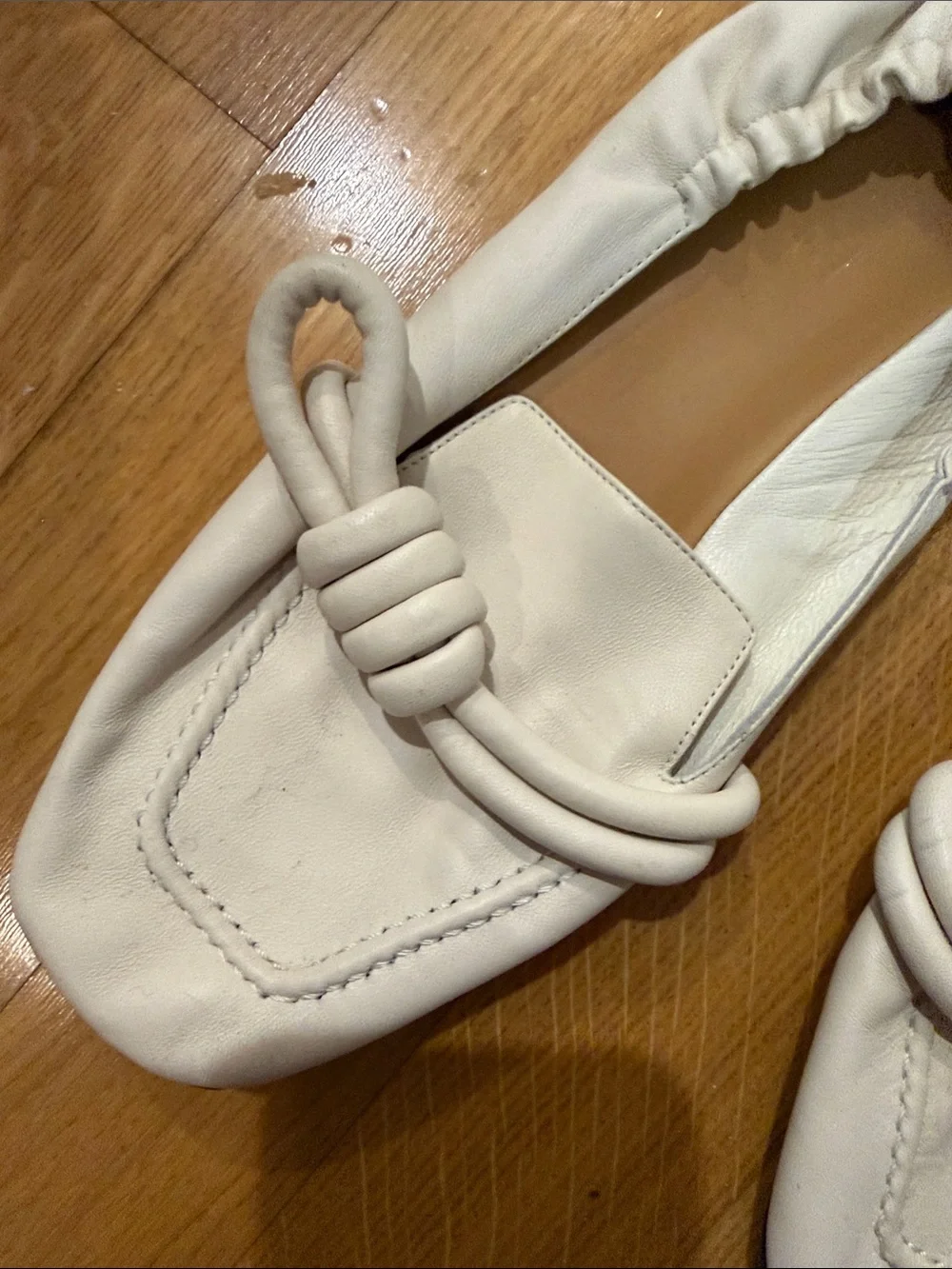 Loewe White Knotted Bow Leather Loafers - Picture 7 of 7